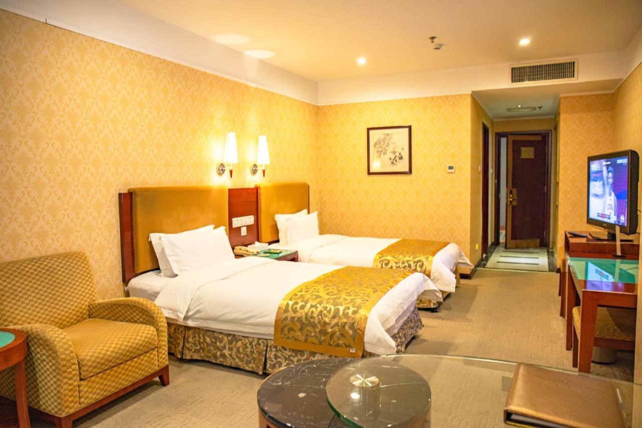 Uiles Hotel Χοχότ Εξωτερικό φωτογραφία