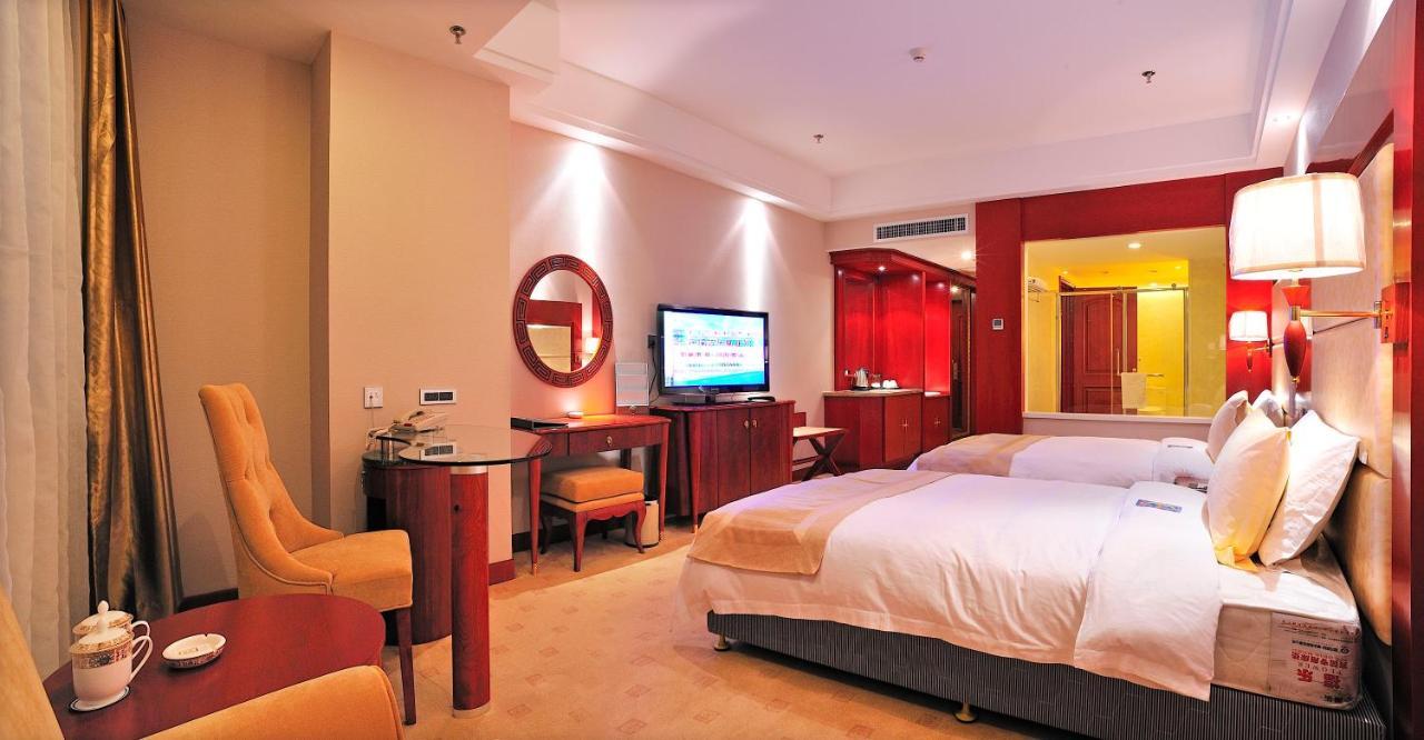 Uiles Hotel Χοχότ Εξωτερικό φωτογραφία