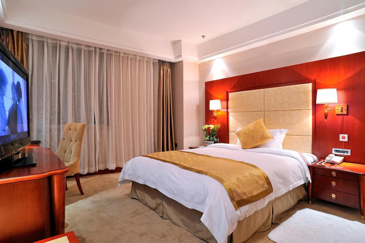 Uiles Hotel Χοχότ Εξωτερικό φωτογραφία