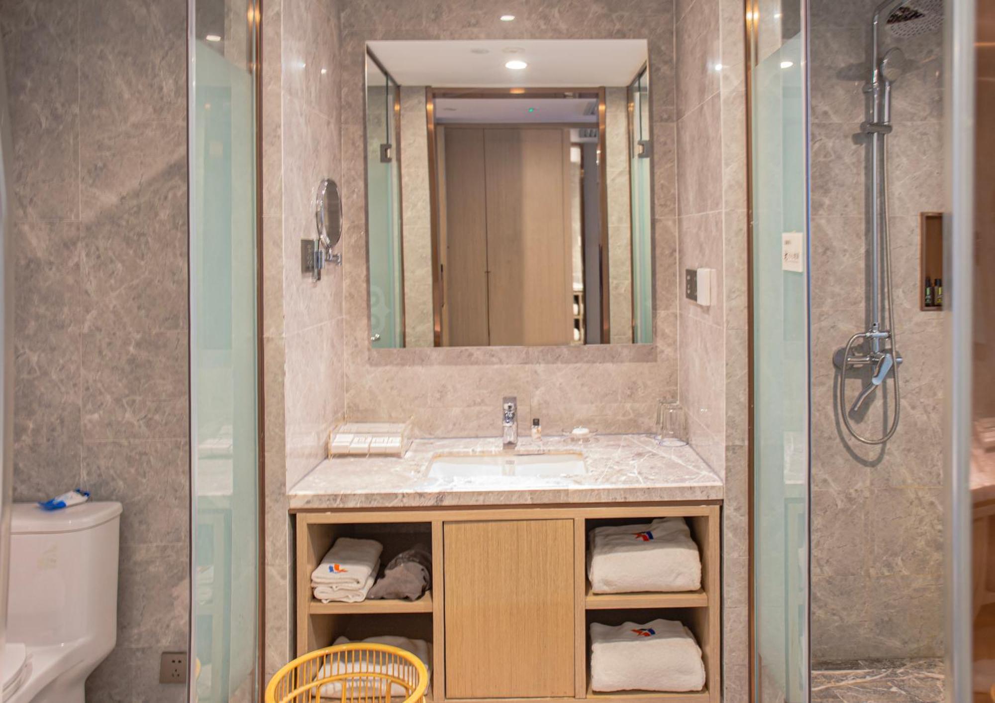 Uiles Hotel Χοχότ Εξωτερικό φωτογραφία