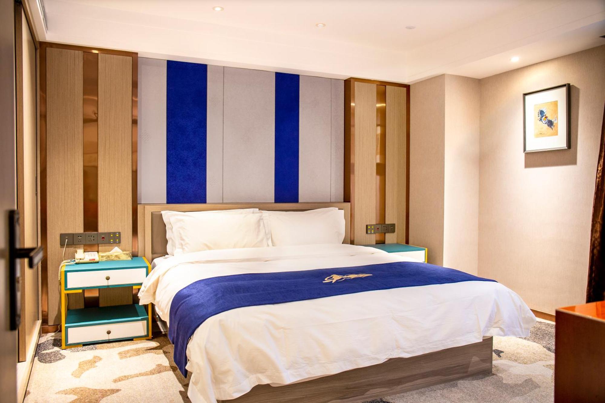 Uiles Hotel Χοχότ Εξωτερικό φωτογραφία