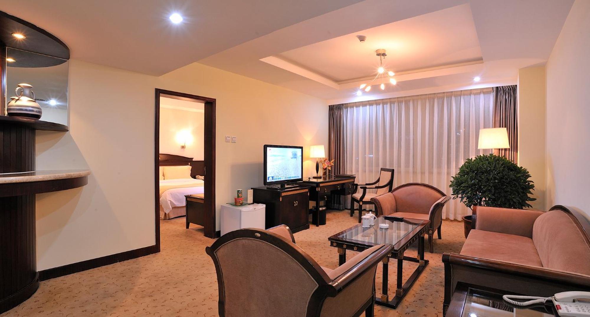 Uiles Hotel Χοχότ Εξωτερικό φωτογραφία